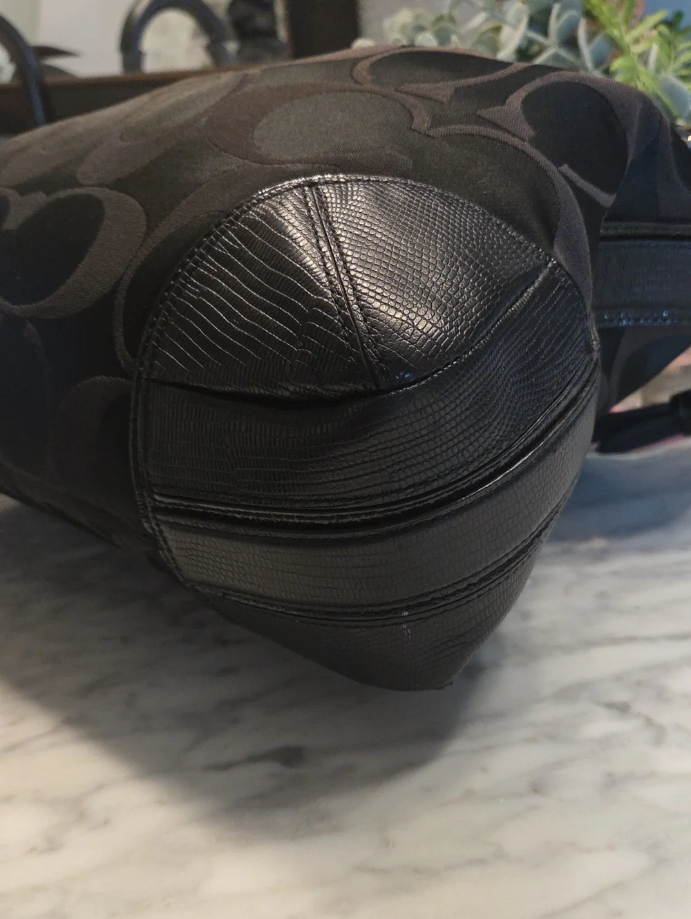 Pre-loved 2010 Coach Signature Logo Black/Brown Hobo Bag